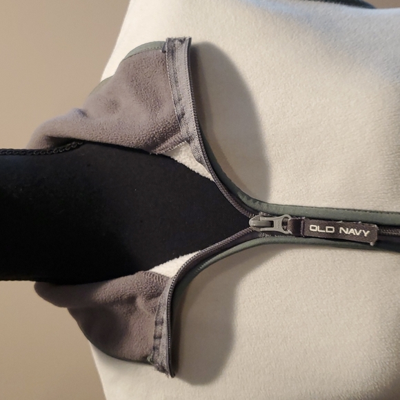 Old Navy Cream Vest, Size M - Picture 5 of 8